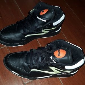 Reebok pumps size 13